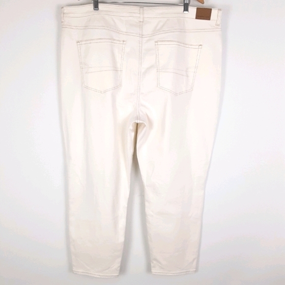 American Eagle Plus Size Mom Jeans - Picture 5 of 12